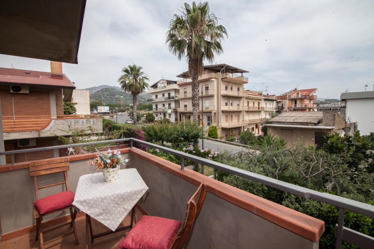 B&B Villa Carmen SantʼAlessio Siculo Εξωτερικό φωτογραφία