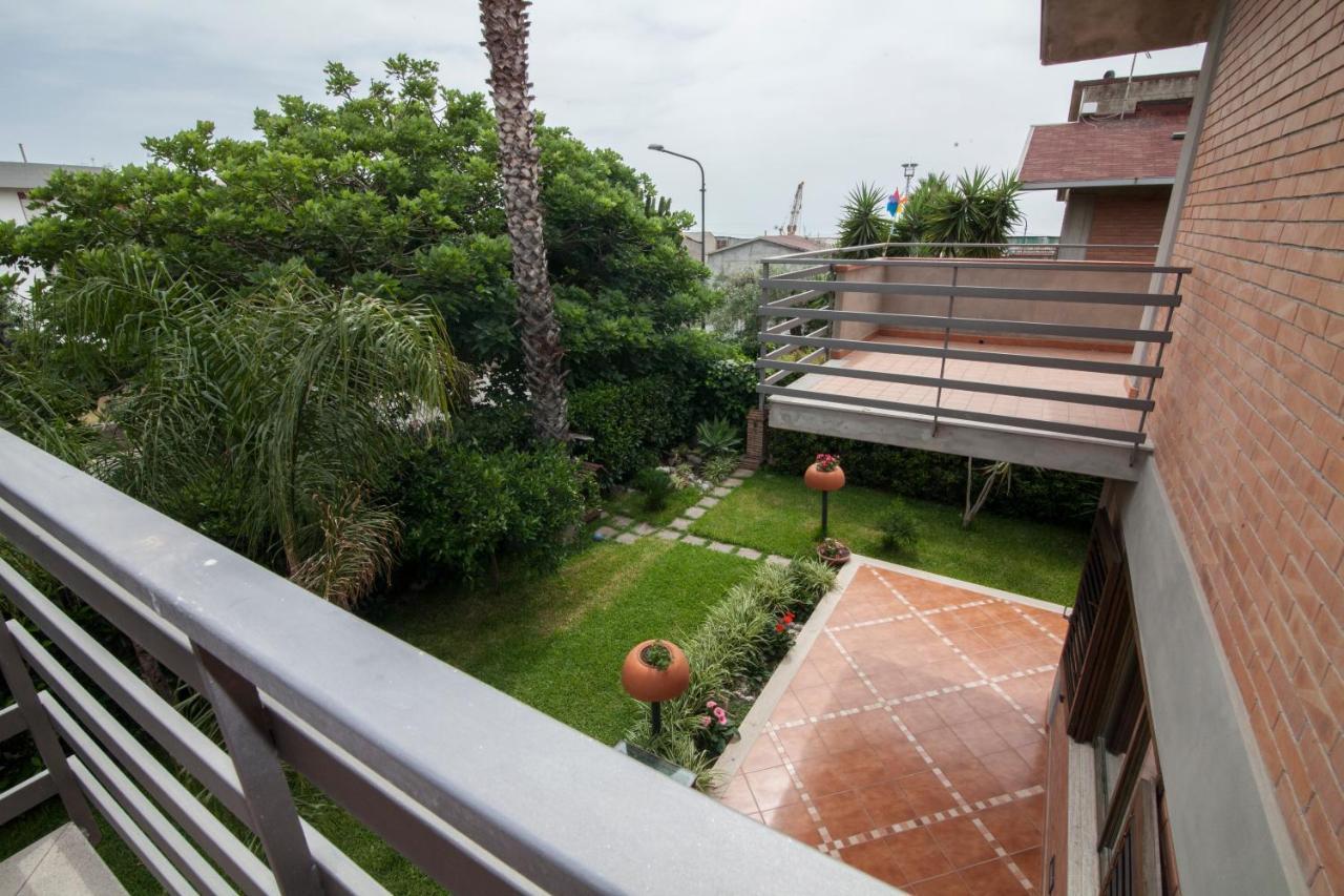 B&B Villa Carmen SantʼAlessio Siculo Εξωτερικό φωτογραφία