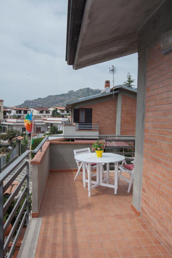B&B Villa Carmen SantʼAlessio Siculo Εξωτερικό φωτογραφία